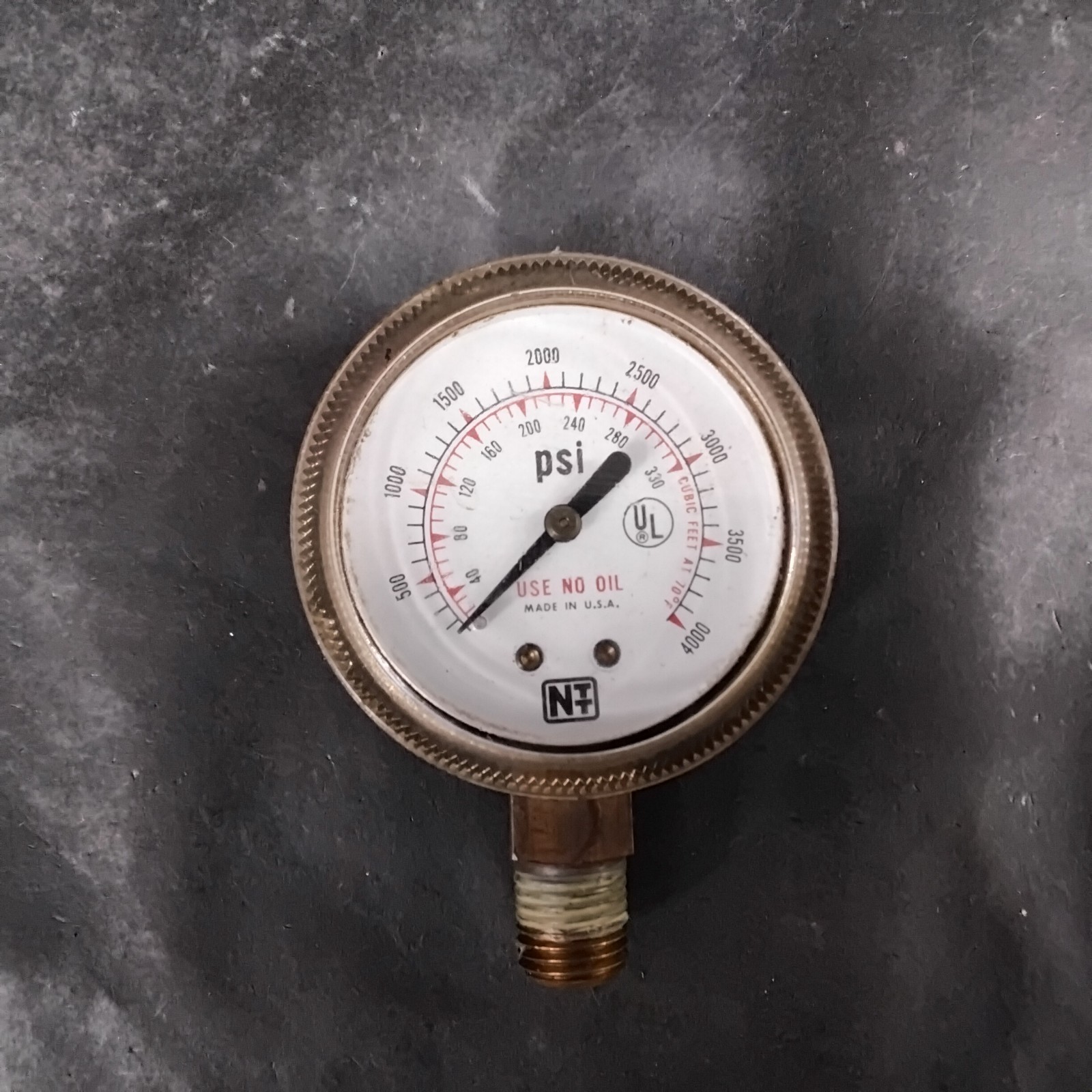 Used NTT 0-4000 PSI PRESSURE GAUGE ($13 OBO)