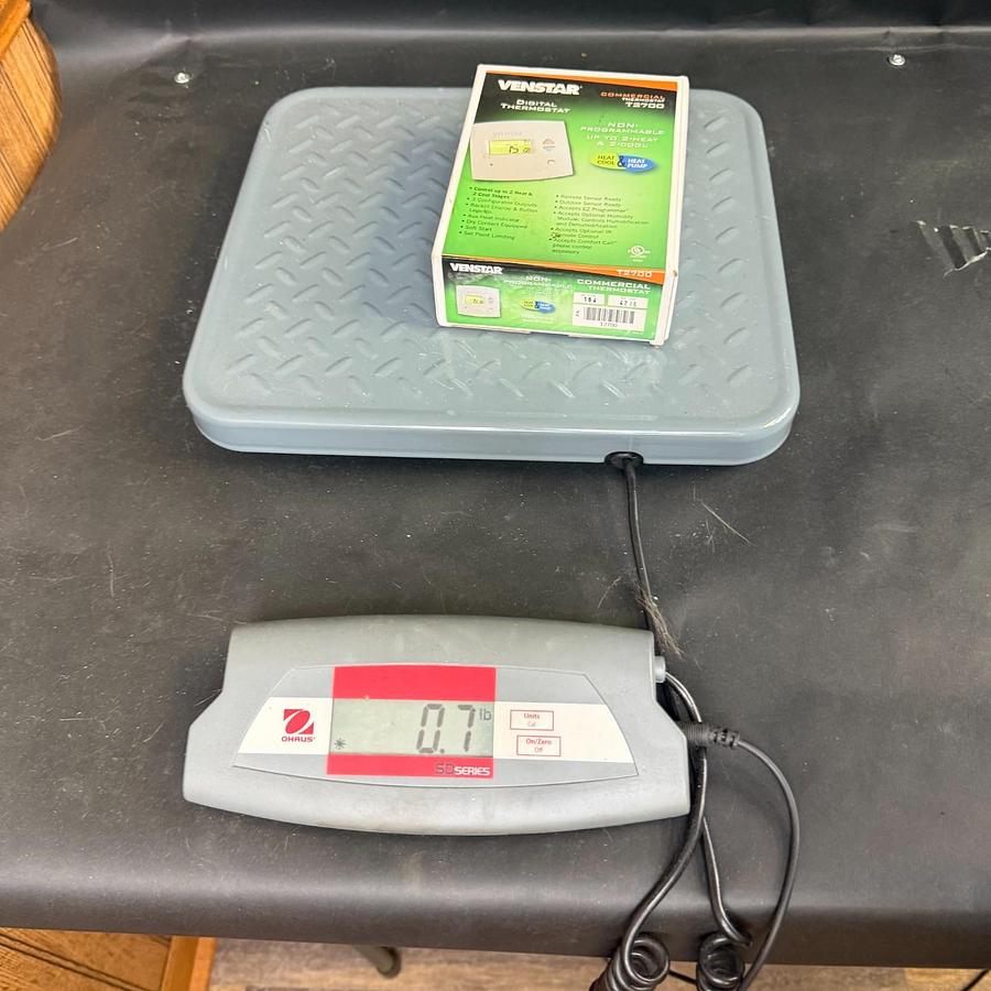 Used VENSTAR T2700 DIGITAL THERMOSTAT ($25 OBO)