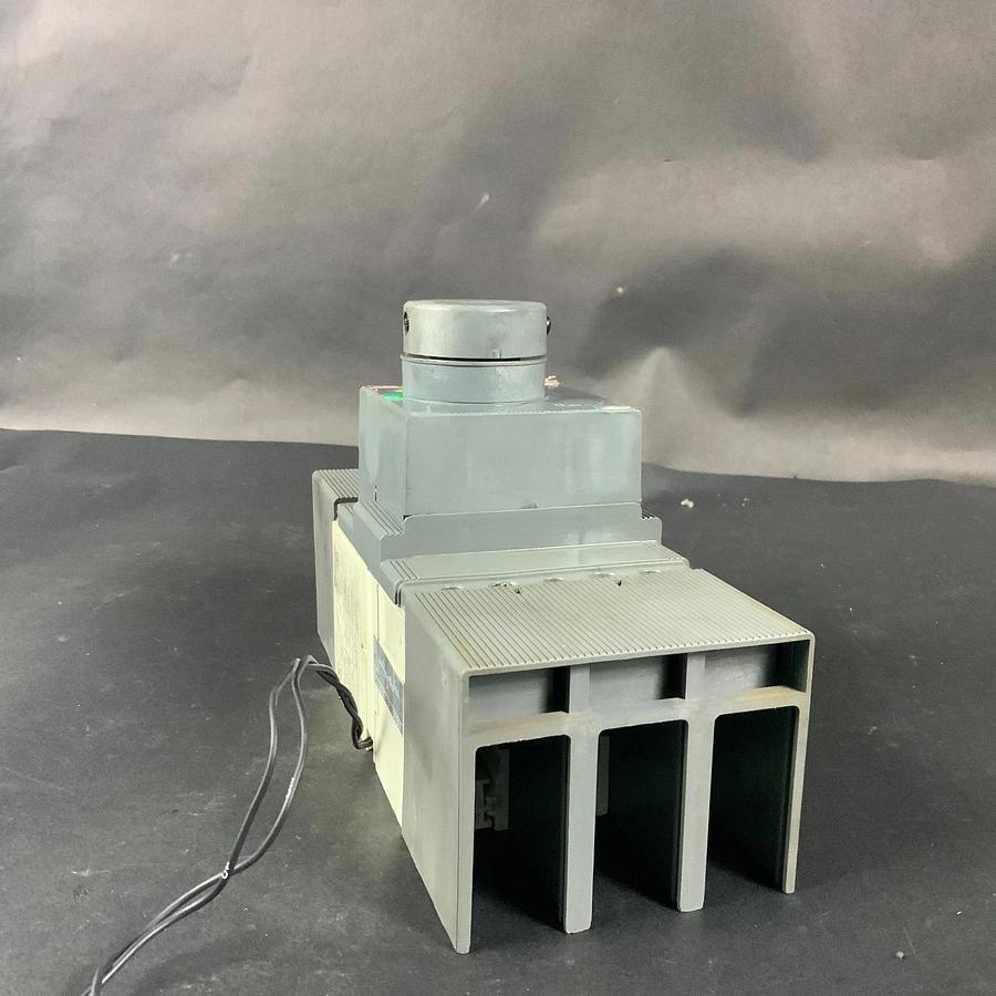Used ABB TMAX T2H100 SWITCH CIRCUIT BREAKER ($60 OBO)
