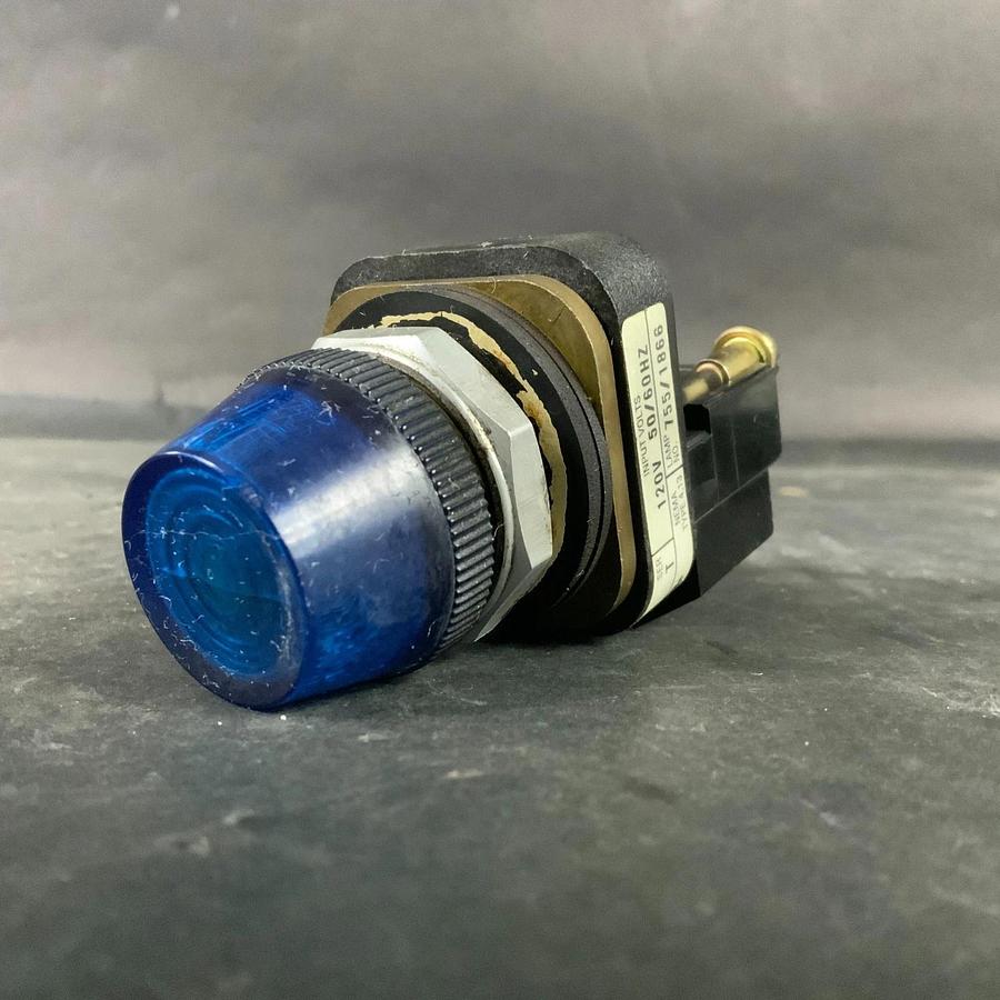 Used ALLEN BRADLEY 800T-P16 BLUE PILOT LIGHT ($30 OBO)