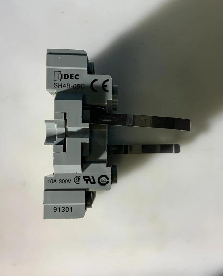 IDEC SH4B-05C ($11.99.EACH OBO)