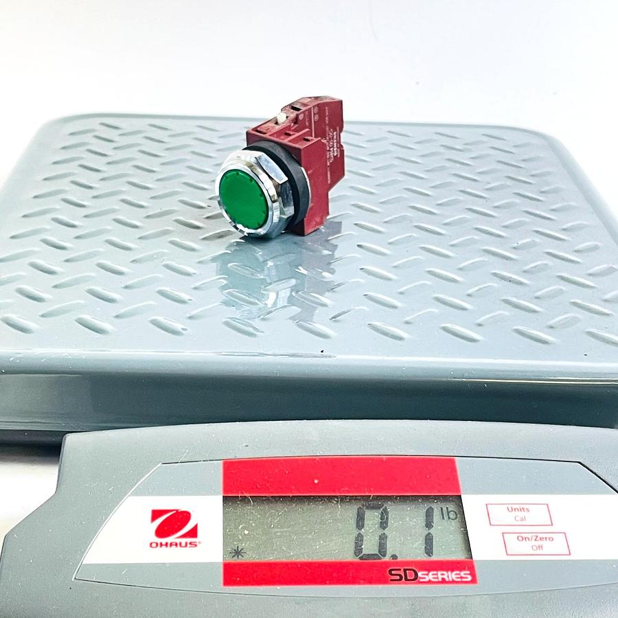 Used SIEMENS PB30PBFG 30MM GREEN FLUSH PUSHBUTTON SWITCH 3SB1400-0G 2NO CONTACT BLOCK