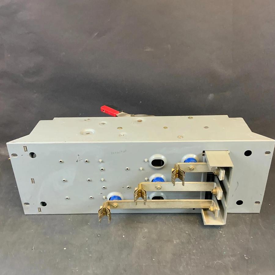 Used SQUARE D QMB-324 FUSIBLE PANELBOARD ($75 OBO)