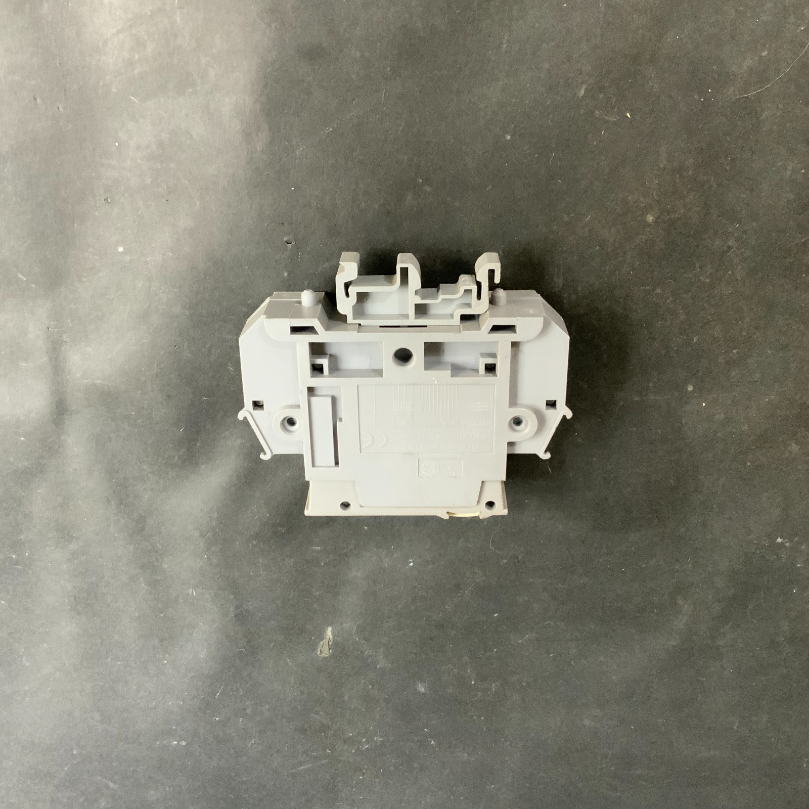 Used ENTRELEC MB10/22SF TERMINAL BLOCK ($5 OBO)