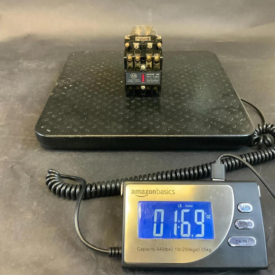 Used ALLEN BRADLEY 700-N400A24 CONTROL RELAY ($15 OBO)