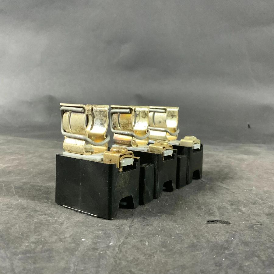 Used ALLEN BRADLEY X-401978 FUSE BLOCK ($15 OBO)