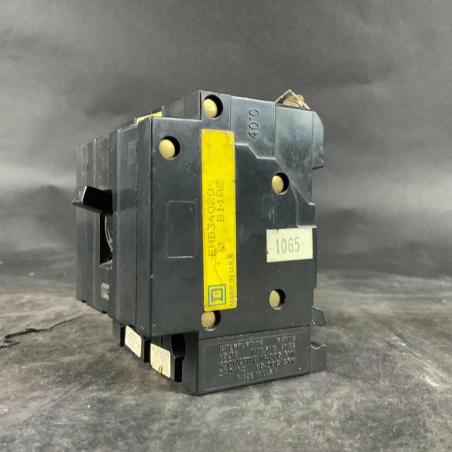 Used SQUARE D EHB34020 3 POLE CIRCUIT BREAKER ($250 OBO)