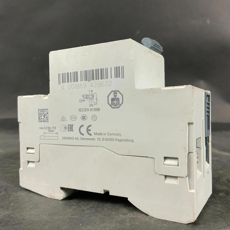 Used SIEMENS 5SV3 312-6 CIRCUIT BREAKER ($30 OBO)