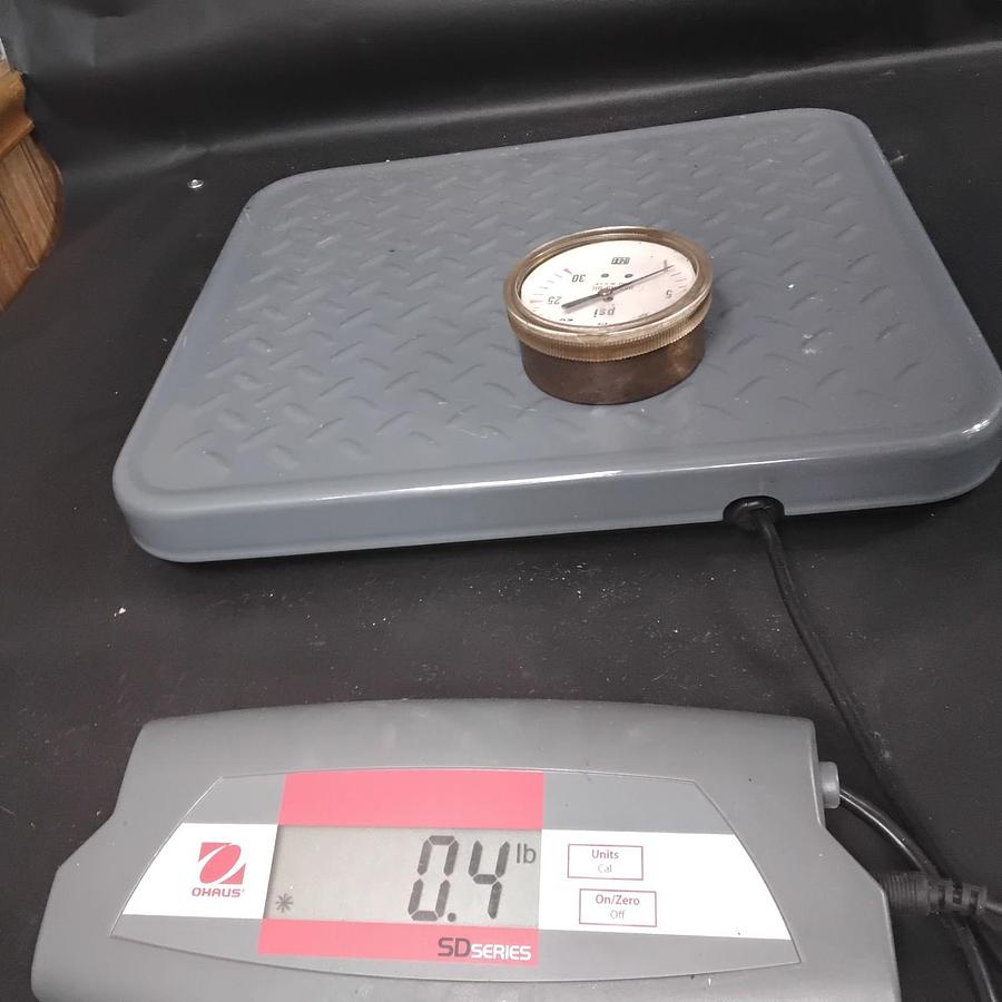 Used DOCKSON CORP 0-30 PSI PRESSURE GAUGE ($17 OBO)