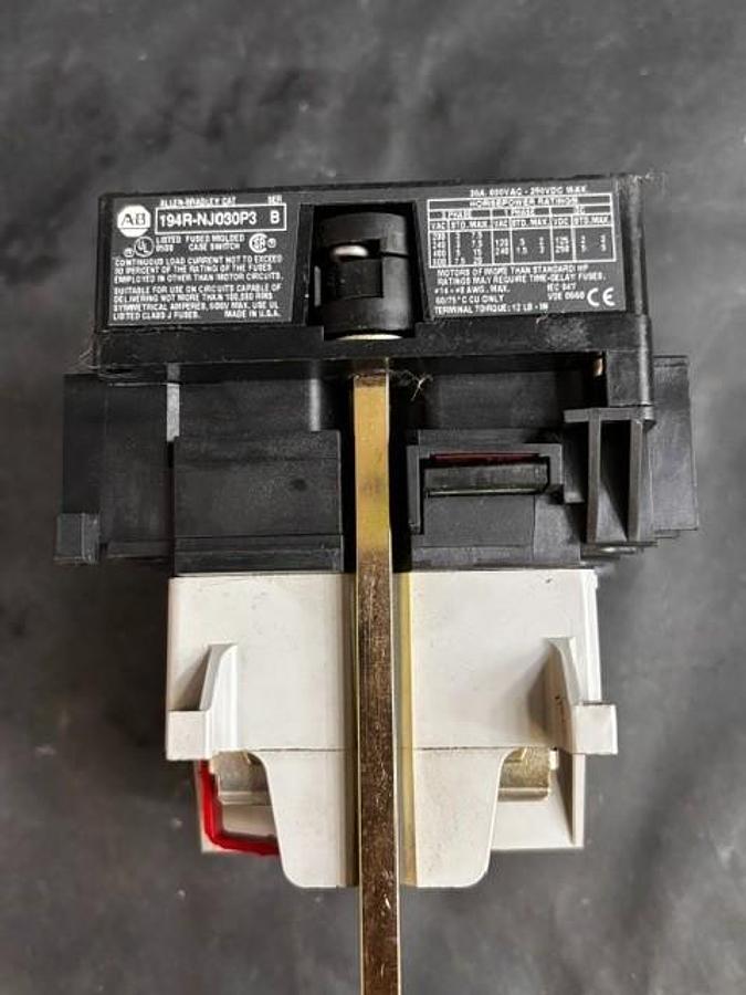 Used ALLEN BRADLEY 194R-NJ030P3 FUSED DISCONNECT SWITCH ($50 OBO)
