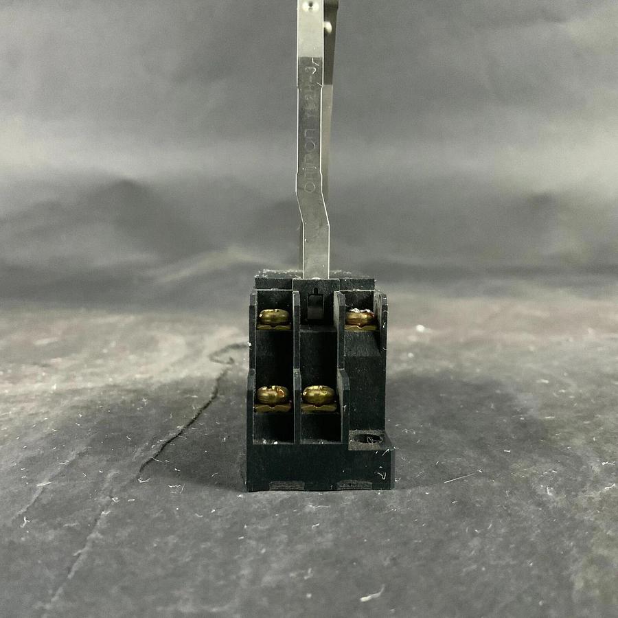 Used OMRON PYF08A ($4.99 OBO)