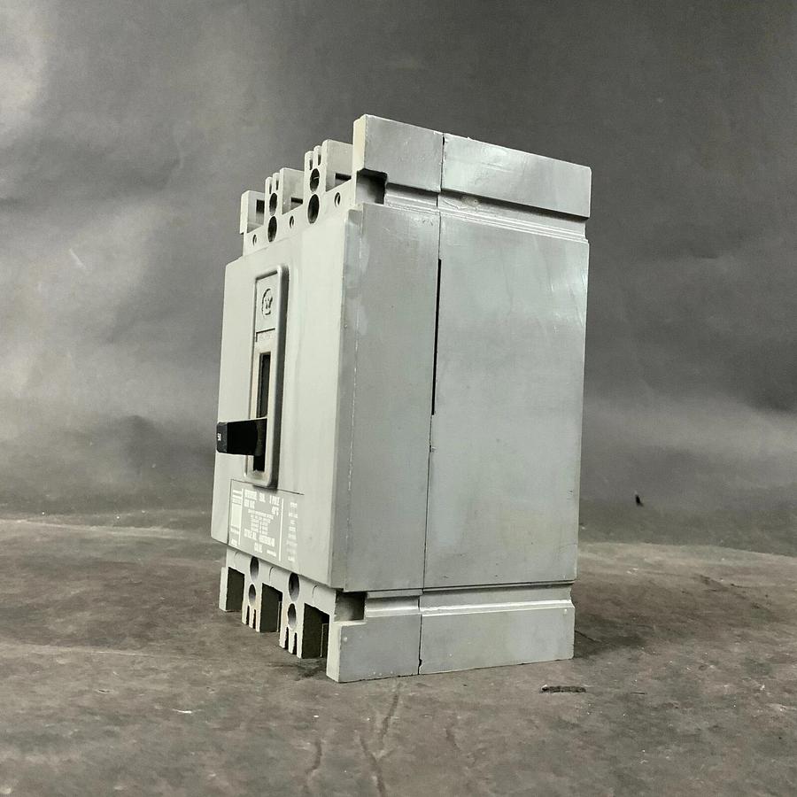 Used WESTINGHOUSE HFB3050L CIRCUIT BREAKER ($40 OBO)