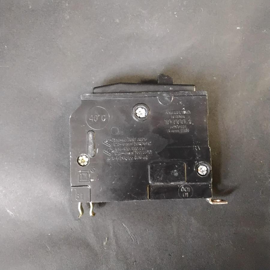 Used SQUARE D QOB CIRCUIT BREAKER ($7 OBO)