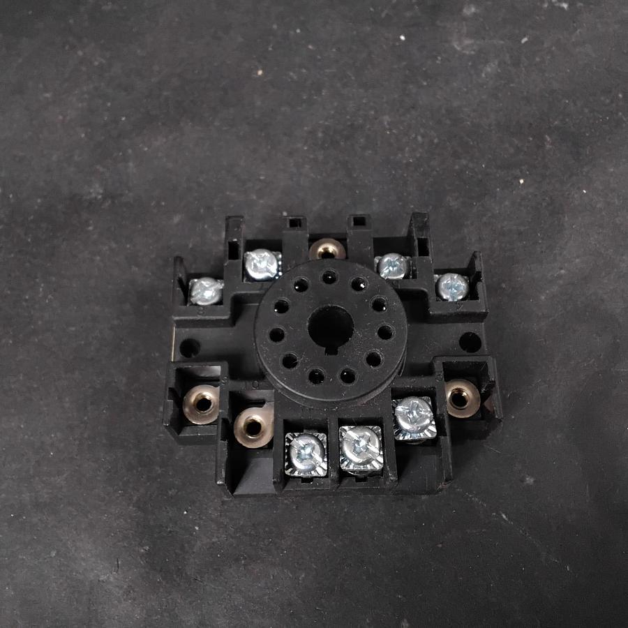 Used CUSTOM CONNECTOR 0T11-PC RELAY SOCKET ($9 OBO)
