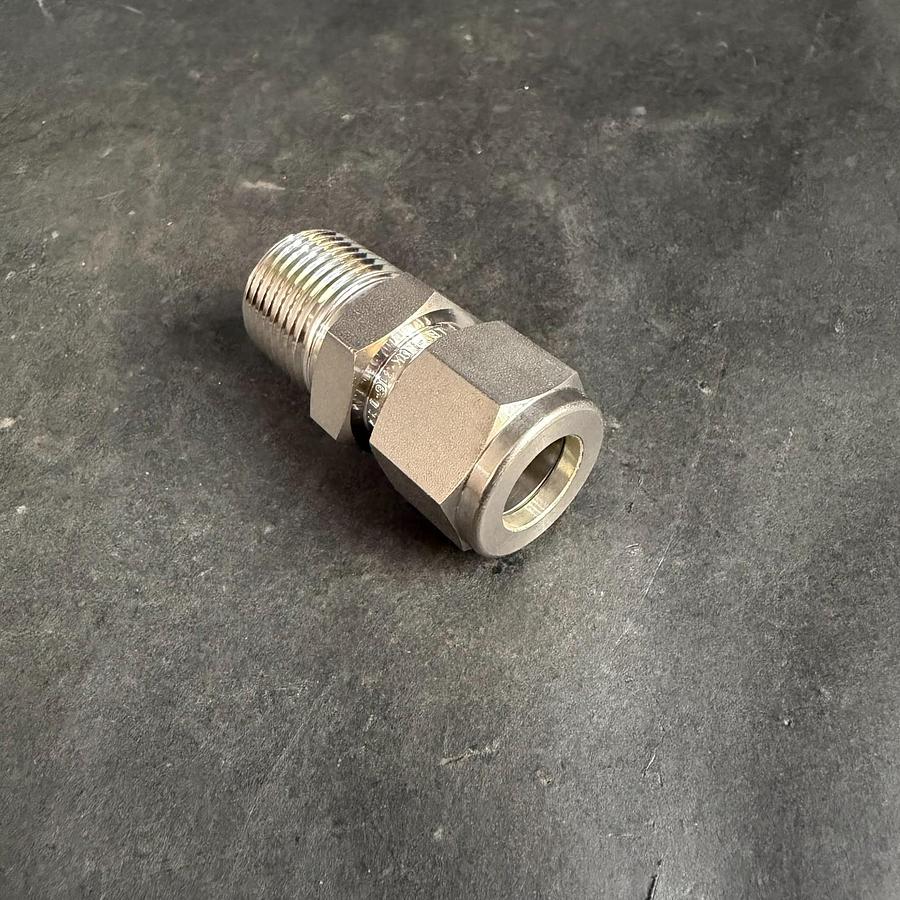 Used MSC 1/2X1/2 NPT SS MALE CONNECTOR