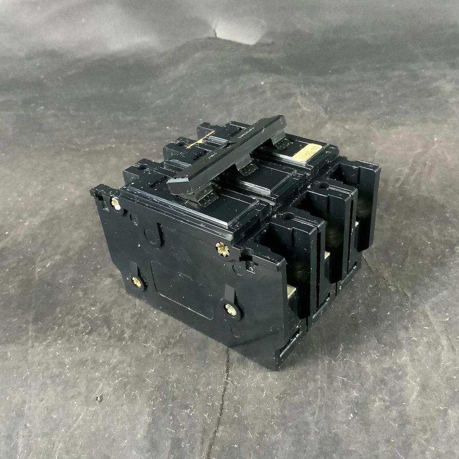 Used WESTINGHOUSE QC1289C30G07 CIRCUIT BREAKER ($25 OBO)