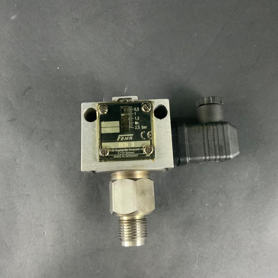 Used HONEYWELL FEMA DCM3 PRESSURE SWITCH ($75 OBO)