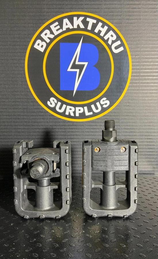 FAT CAT FOLDING BICYCLE PEDALS ($5/PAIR OBO)