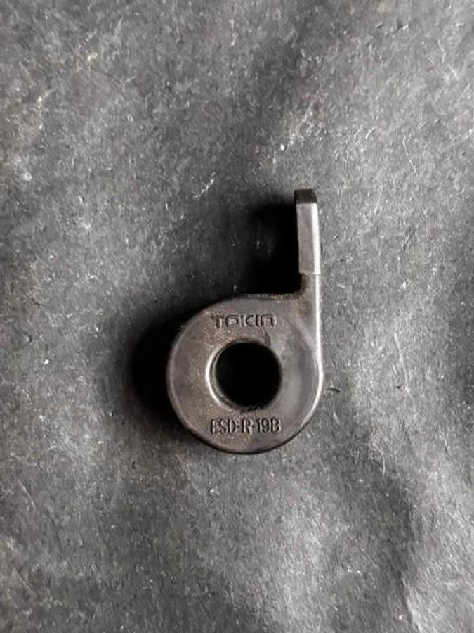 Used TOKIN ESD-R-19B SPLIT CORE FERRITE BEAD - GROUP OF 5 ($15 OBO)