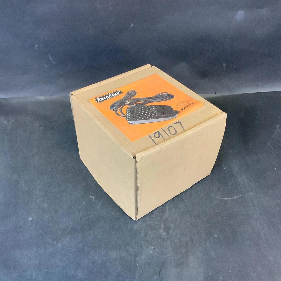 EXCALIBUR EX-01 SCROLL SAW ELECTRIC FOOT SWITCH FOR EX-16 AND EX-21 ($40 OBO)