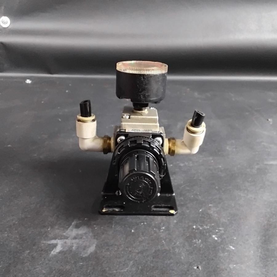 Used SMC AR20-02BG PNEUMATIC REGULATOR ($22 OBO)