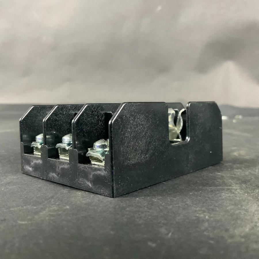 Used BUSSMANN BC6033P FUSE HOLDER ($9 OBO)