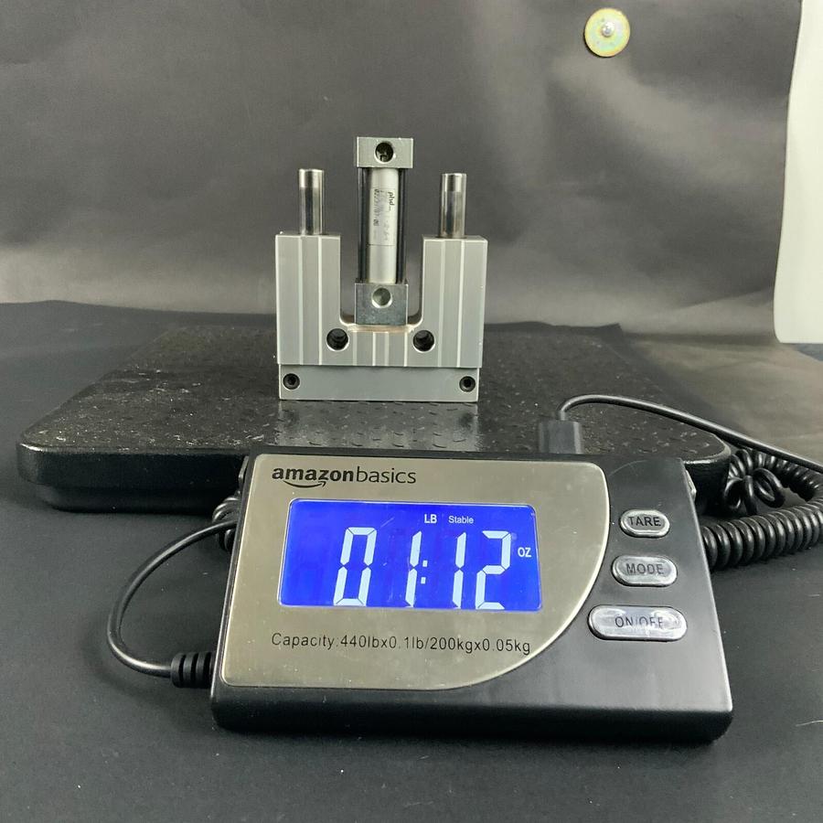 Used PHD GRC141-2-0001 PNEUMATIC GRIPPER ($275 OBO)