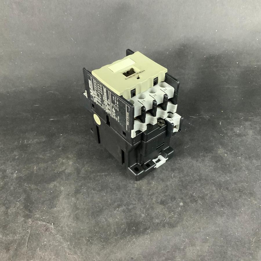 Used MOELLER DIL R40 110V CONTACTOR ($20 OBO)