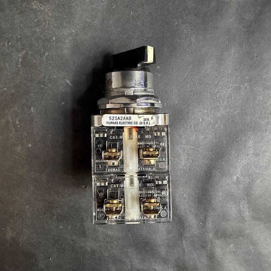 Used TELEMECANIQUE ZB2-BE101 SELECTOR SWITCH ($25 OBO)