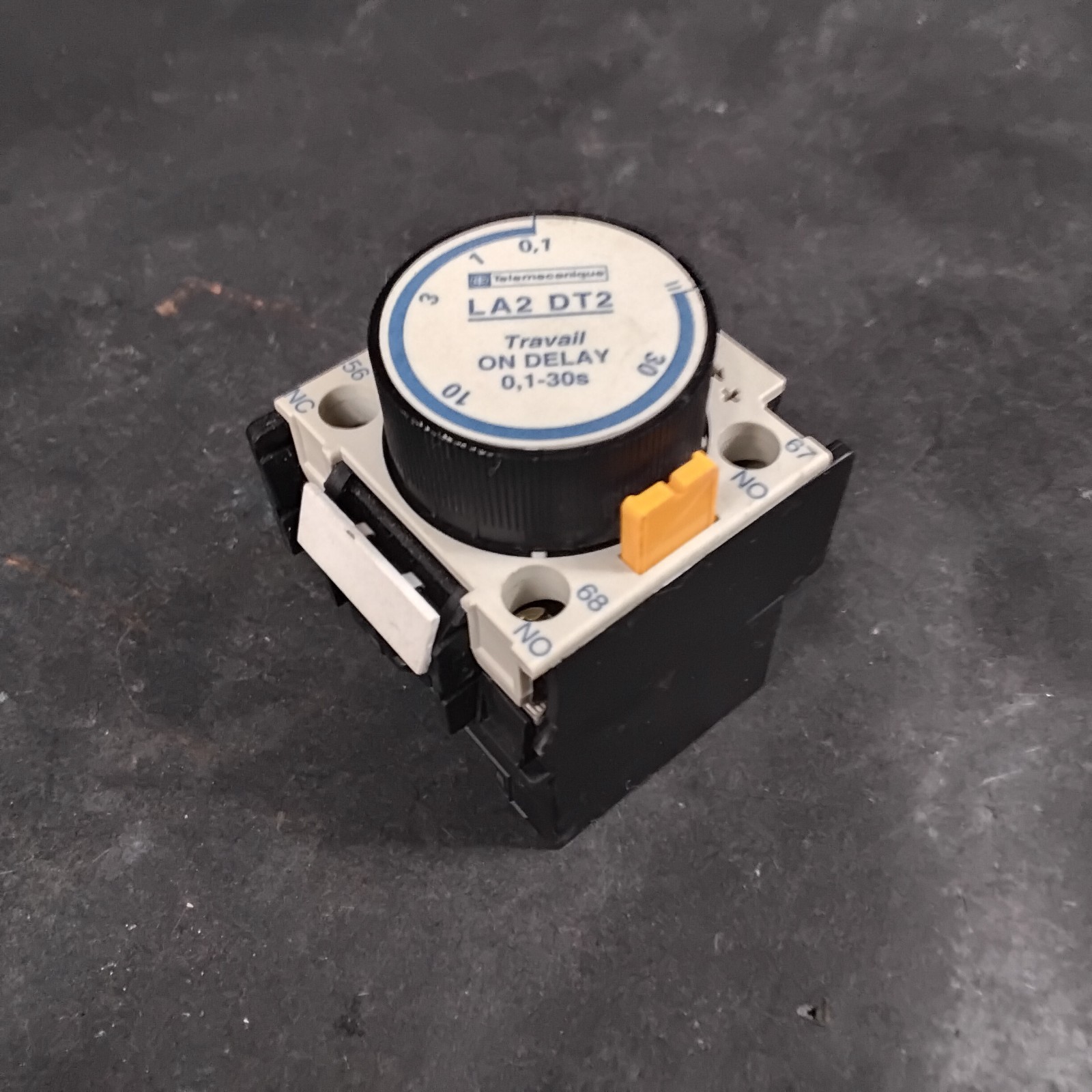Used TELEMECANIQUE LA2-DT2 CONTACT BLOCK ($13 OBO)