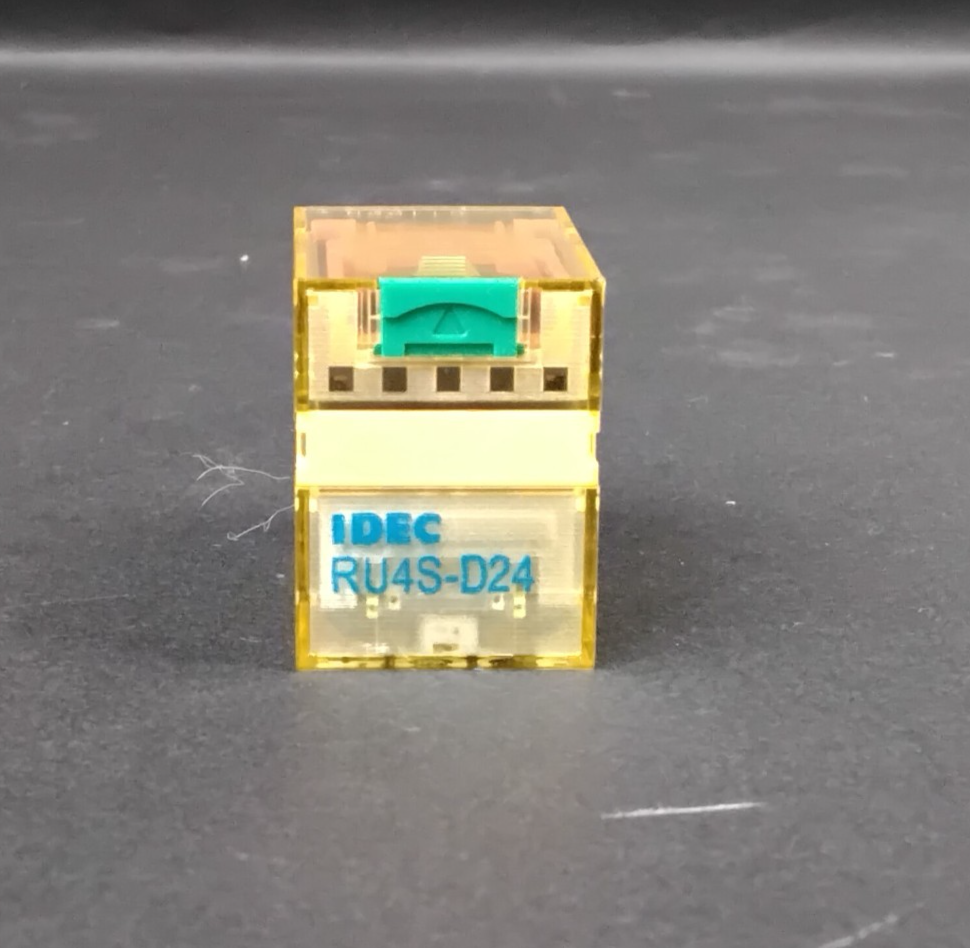 Used IDEC RU4S-D24 RELAY ($4 OBO)