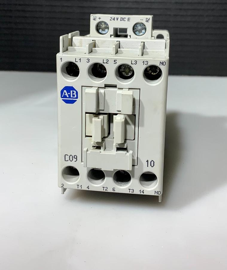 Used ALLEN BRADLEY 100-C09E*10 ($19.99 OBO)