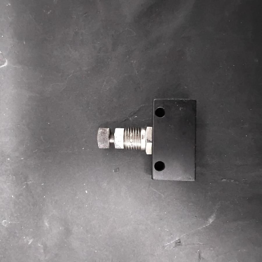 Used NORGREN M/678 SPEED CONTROL VALVE ($5 OBO)