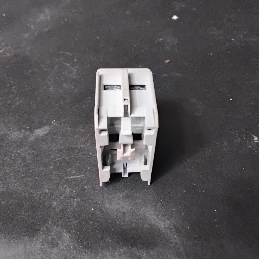 Used ALLEN BRADLEY 100-F SER B AUXILIARY CONTACT BLOCK ($8.50 OBO)