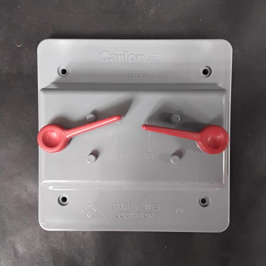 Used CARLON E9G2SS WEATHERPROOF DOUBLE TOGGLE SWITCH BOX COVER ($25 OBO)