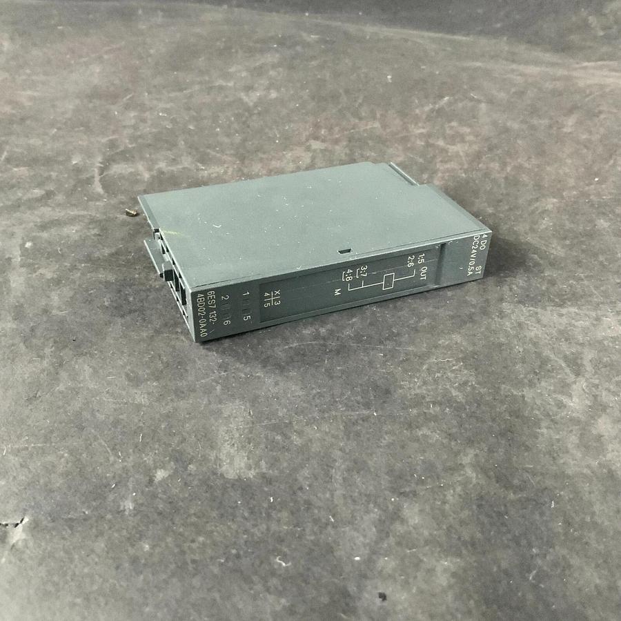 Used SIEMENS 6ES7 132-4BD02-0AA0 OUTPUT MODULE ($10 OBO)