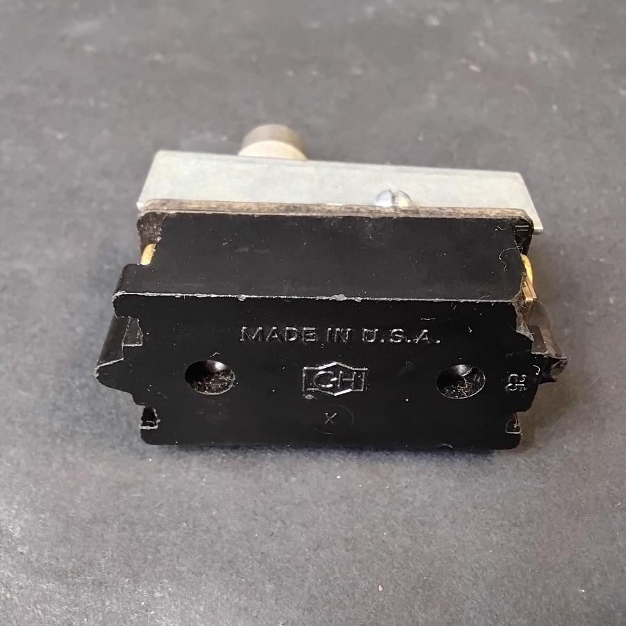 Used ALEMITE 335949 STEWERT WARNER SWITCH CH K396 212 ($12 OBO)