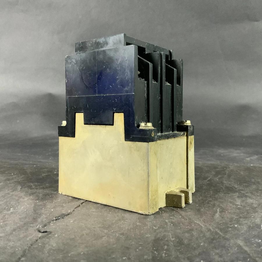 Used ALLEN BRADLEY 700-P200A1 A CONTROL RELAY ($40 OBO)