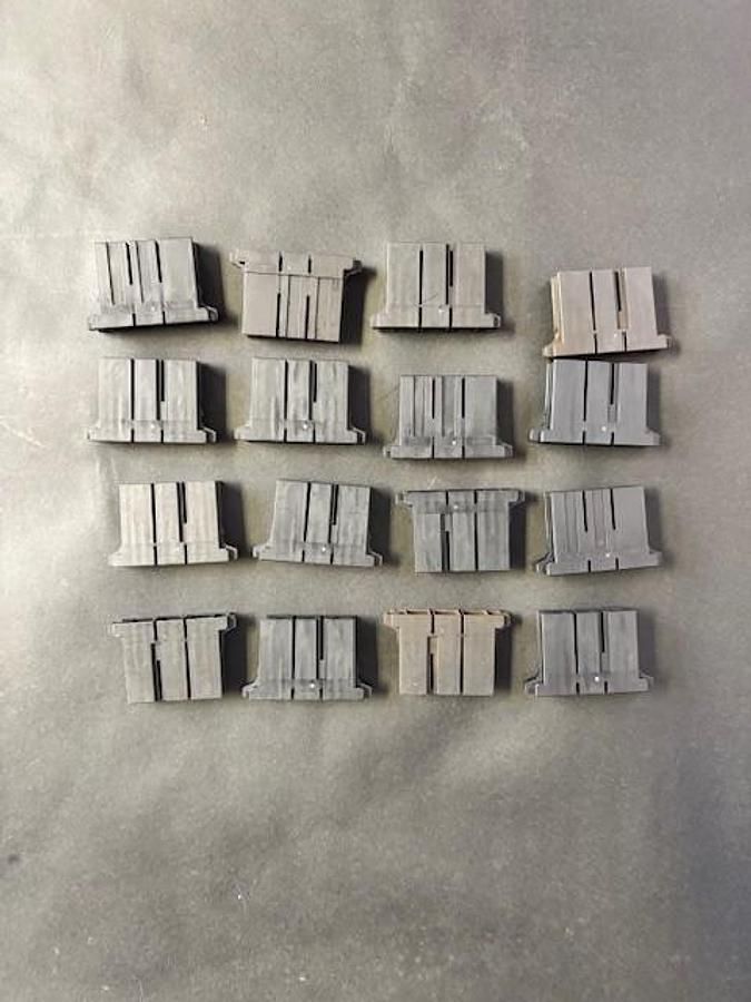 Used FANUC 3-POS 2-179958-3 CONNECTOR HOUSING D-5 Y 16PCS