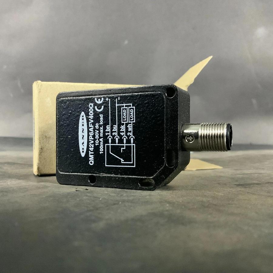 BANNER QMT42VP6AFV400Q ADJUSTABLE FIELD SENSOR ($60 OBO)