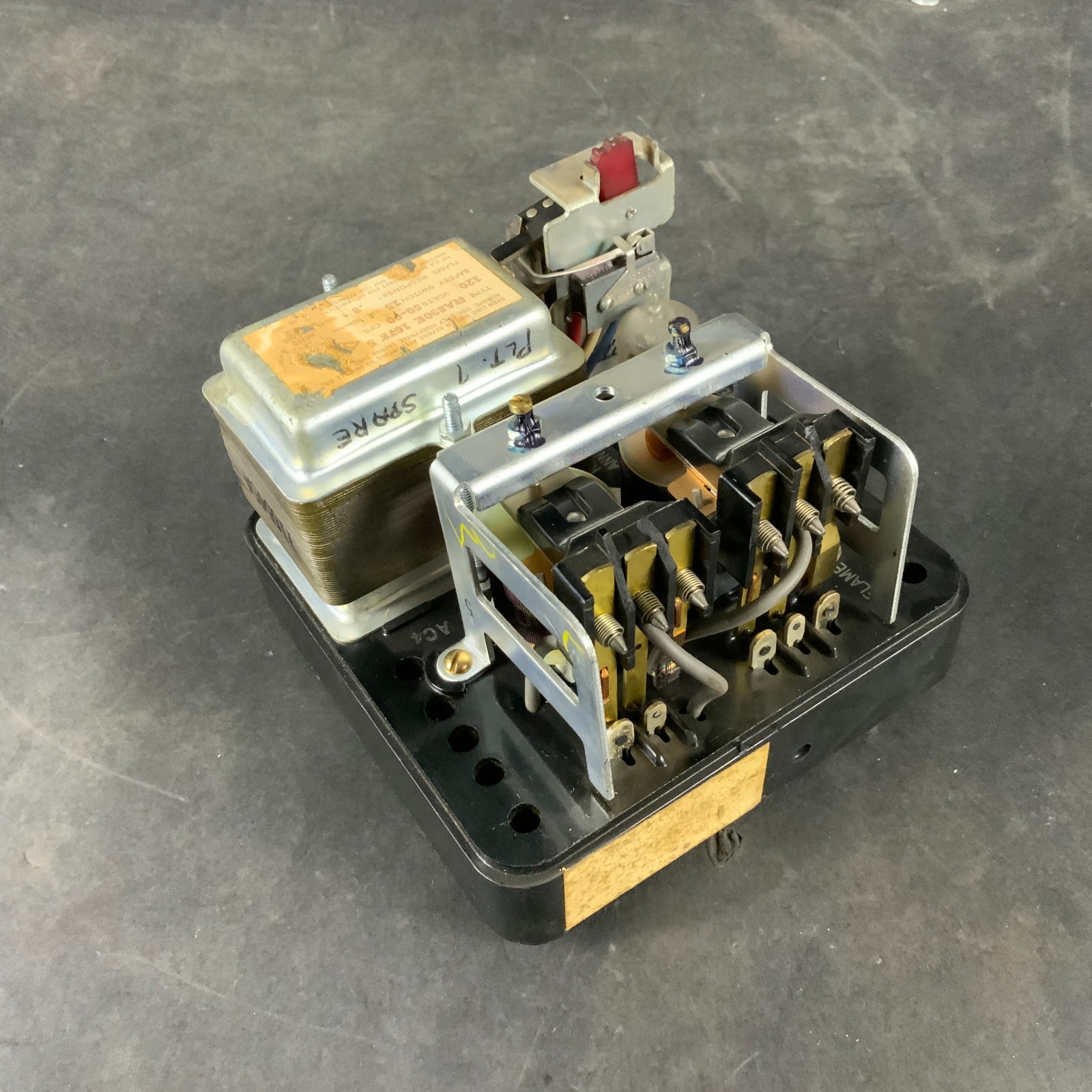 Used HONEYWELL RA890E FLAME CONTROL RELAY ($125 OBO)