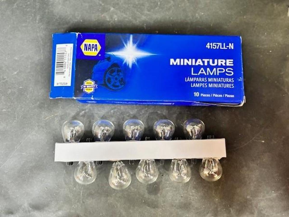 Used NAPA 4157LL-N MINIATURE LAMPS PACK OF 10
