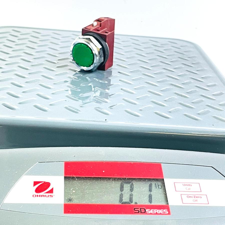 Used SIEMENS PB30PBFG 30MM GREEN FLUSH PUSHBUTTON SWITCH 3SB1400-0A 1NO 1NC BLOCK