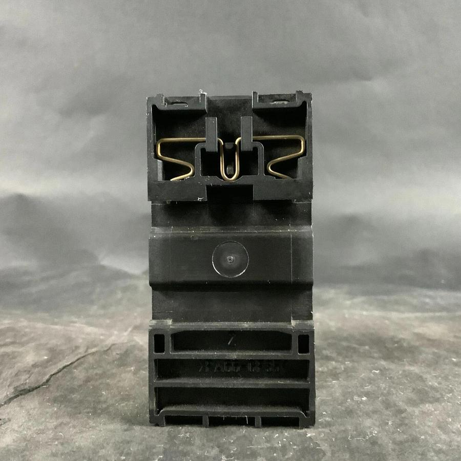 ALLEN BRADLEY 140M-C2E-B10 CIRCUIT BREAKER ($35 OBO)