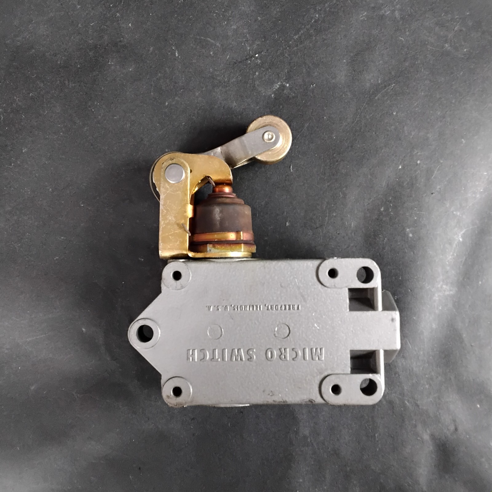 Used HONEYWELL MICROSWITCH BAF1 SERIES LIMIT SWITCH ($40 OBO)