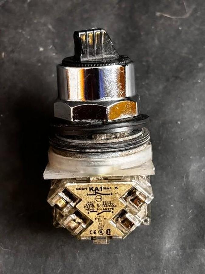Used SQUARE D 9001KA-1 SERIES K SELECTOR SWITCH ($12 OBO)