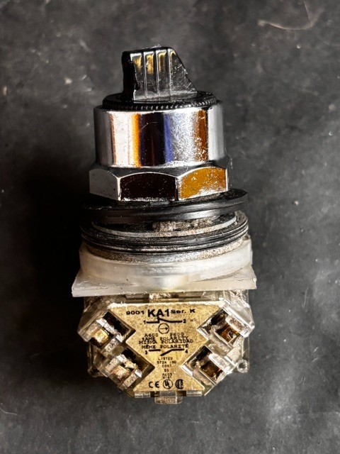 Used SQUARE D 9001KA-1 SERIES K SELECTOR SWITCH ($12 OBO)