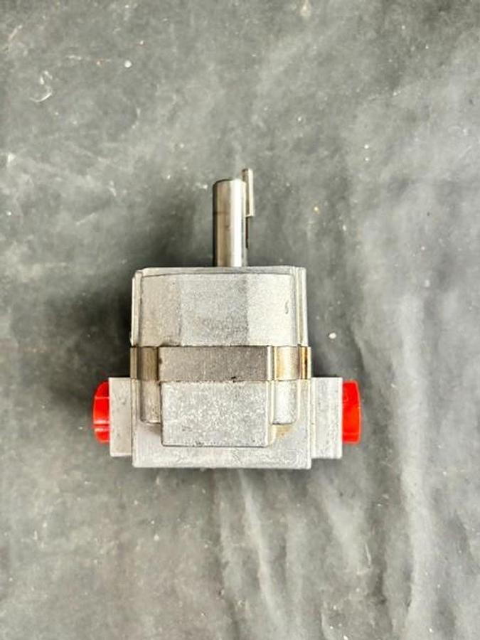 Used EATON PFG-20-10A3 HYDRAULIC PUMP