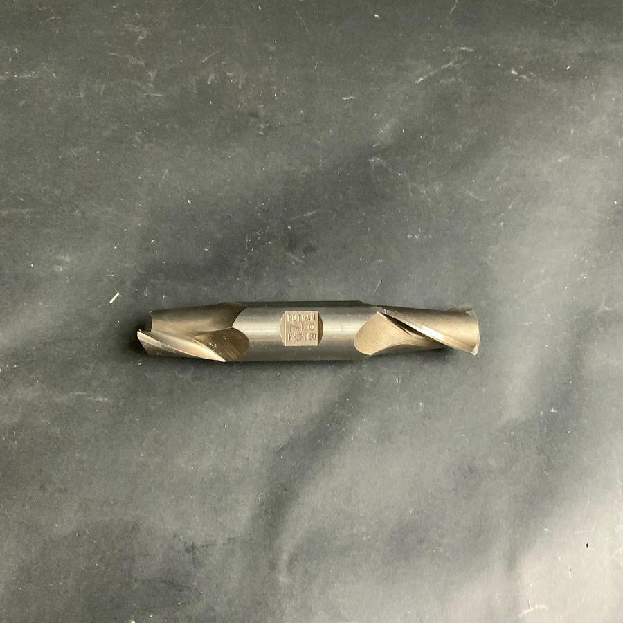 Used PUTNAM 7/8” HSS 2-FLUTE DOUBLE END MILL ($15 OBO)