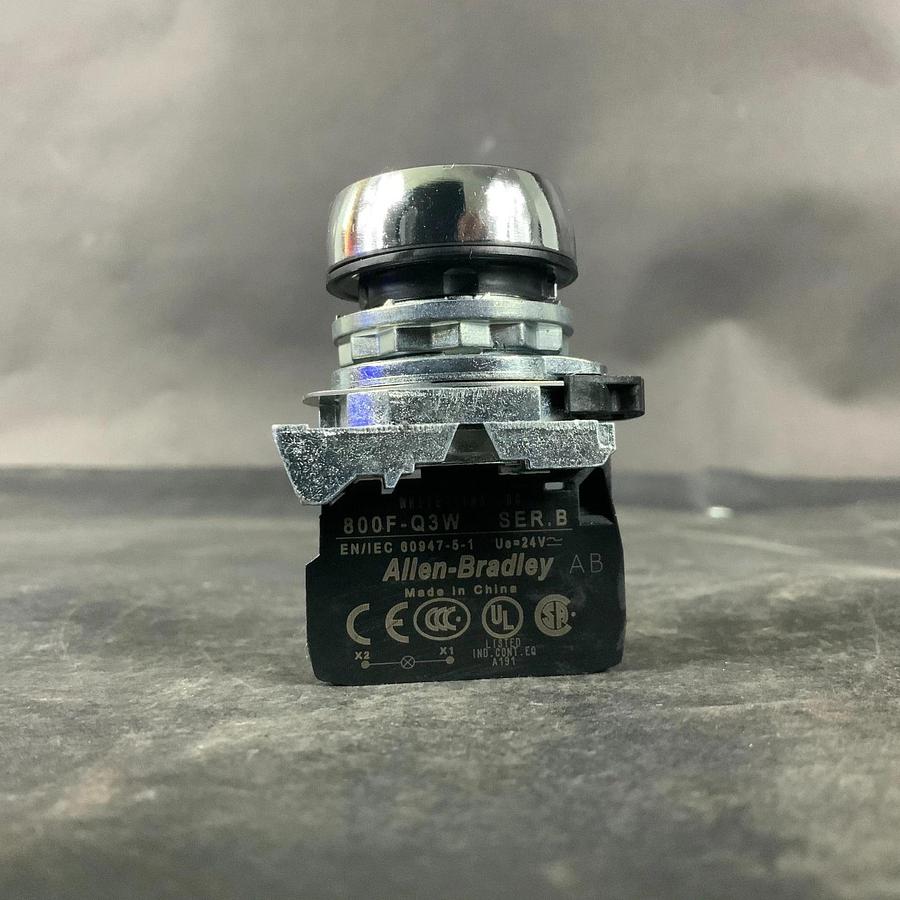 Used ALLEN BRADLEY 800F-Q3W SERIES B GREEN PUSH BUTTON ($30 OBO)